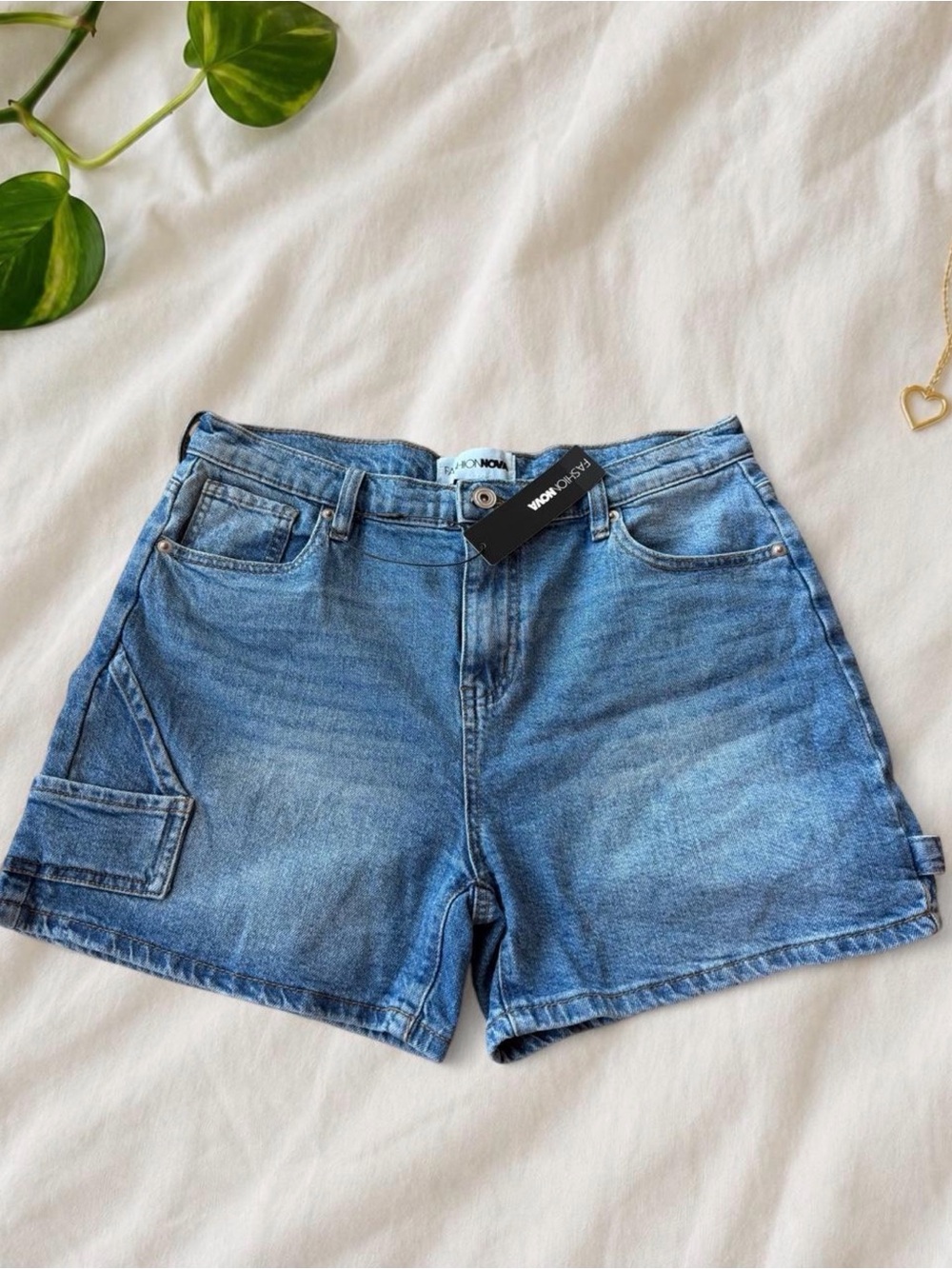 Fashion Nova Cargo Denim Shorts Size 11 High Rise Medium Wash Utility Y2K